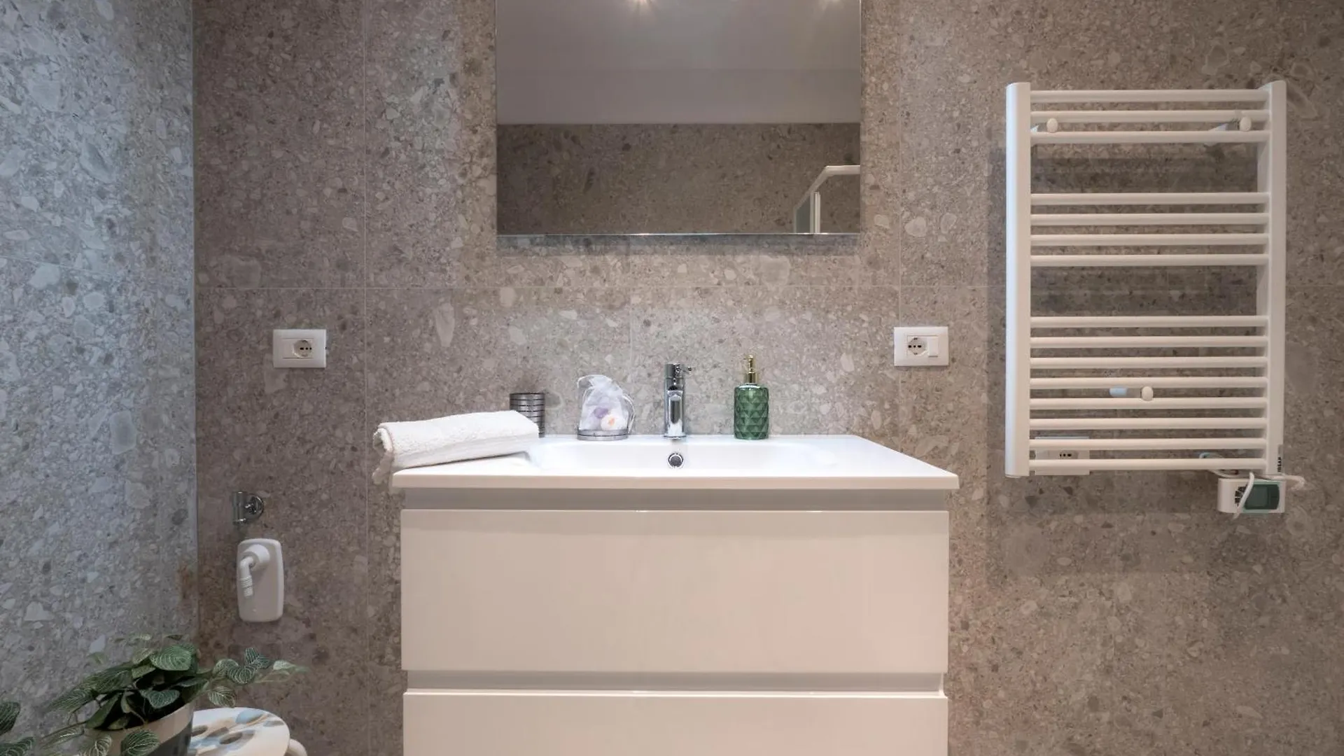 Zuara9Room Rimini Bed & Breakfast