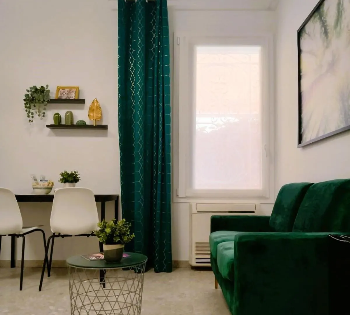 Zuara9Room Rimini 0*,  Italien