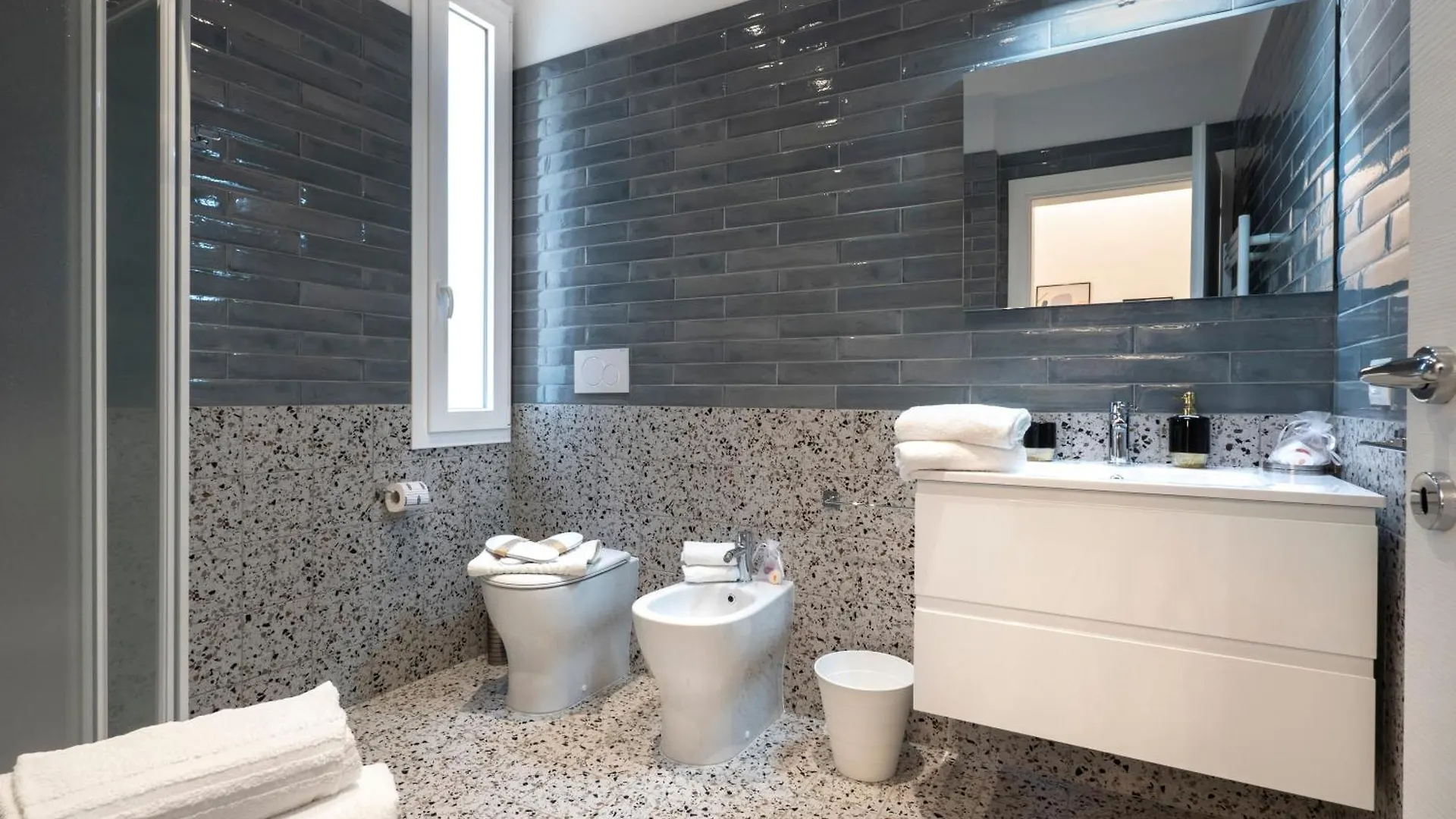 Zuara9Room Rimini