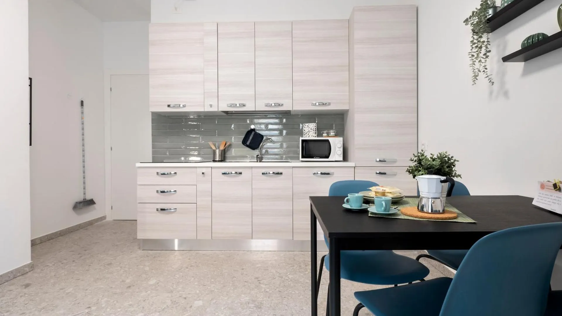 Zuara9Room Rimini